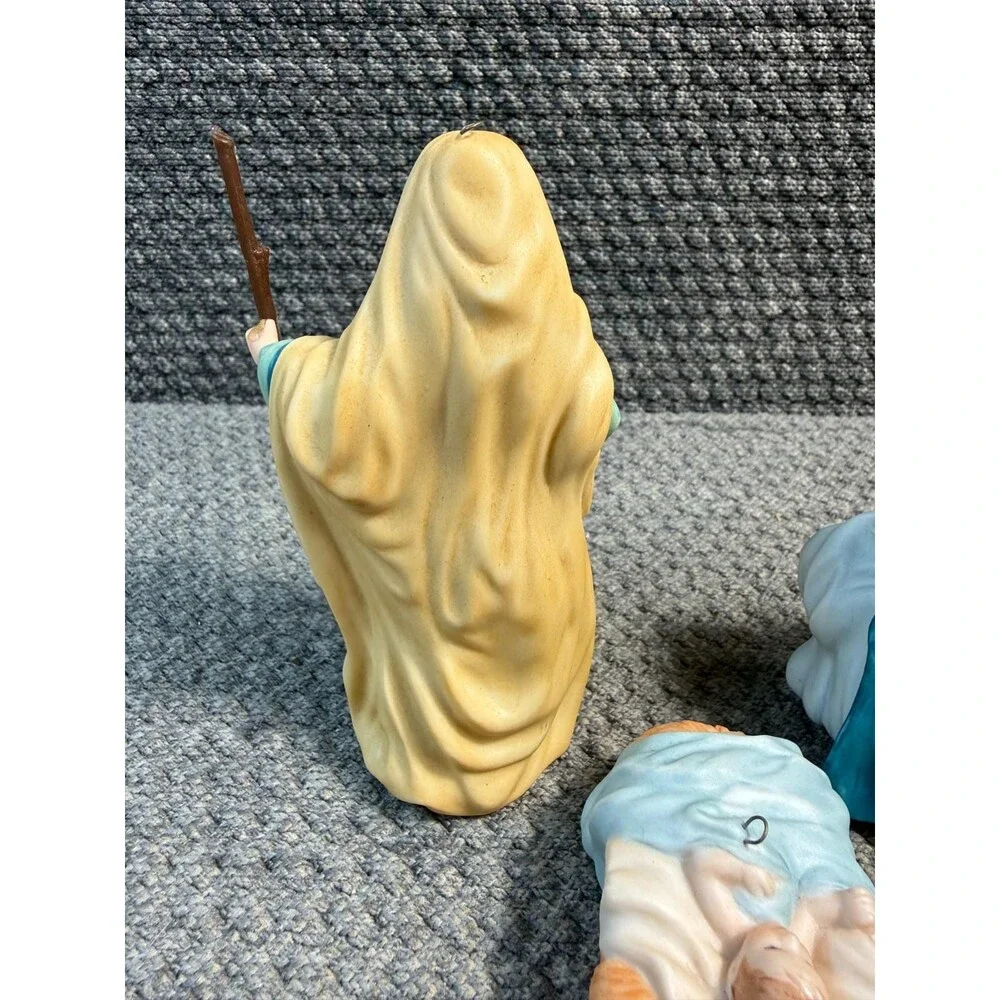 Hallmark Keepsake Ornament The Holy Family Blessed Nativity Collection 1998 Vtg